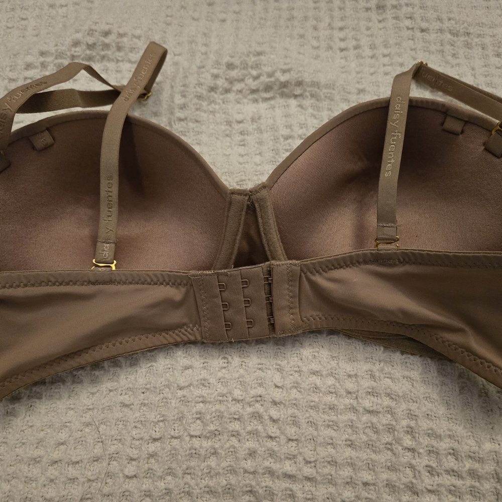 Nude Bra - Picture 6 of 7